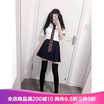 復(fù)古短裙，讓你變身女神主角