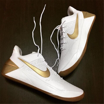 耐克（NIKE）籃球鞋852427-107 白金 