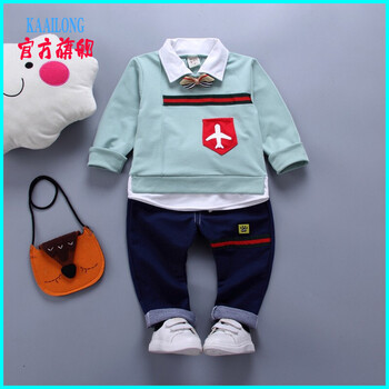 小孩的服裝