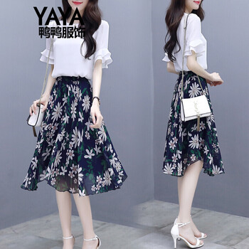 鴨鴨服飾（yaya） 大花 荷葉邊，不對(duì)稱，紐扣，印花 連衣裙