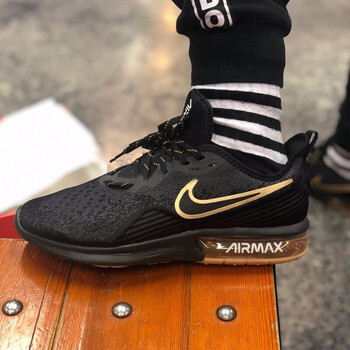 耐克（NIKE）跑步鞋黑色852461-015 休閑運(yùn)動(dòng) 40