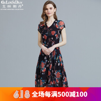 氣質(zhì)連衣裙，微胖妹子的性感之選