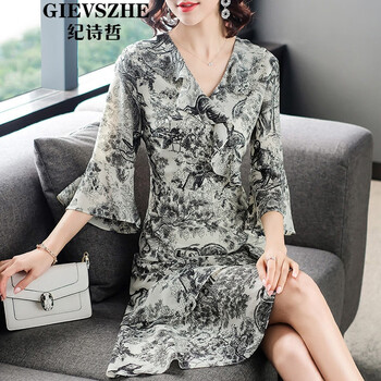 復古喇叭袖，打造清新小仙女