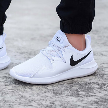 耐克（NIKE）跑步鞋透氣緩震AA2160-104 