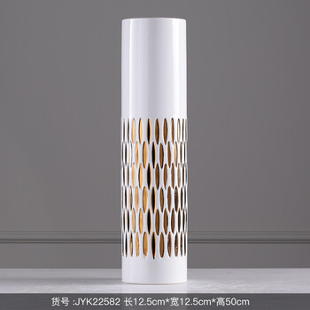 精致客廳，玻璃花瓶點綴藝術(shù)生活