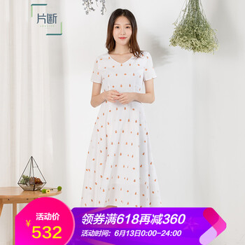 片斷（dribs＆drabs） 植物花卉，碎花 深V款，印花 連衣裙