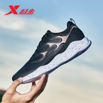 特步（XTEP）跑步鞋黑金/皮面 42