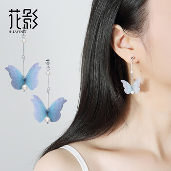 翅膀耳釘女
