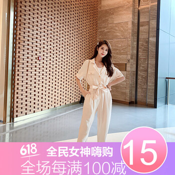 時尚闊腿褲，塑造曼妙身姿