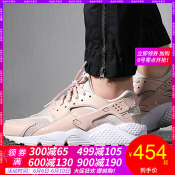 掙脫壓力，透氣運(yùn)動鞋讓你更舒適