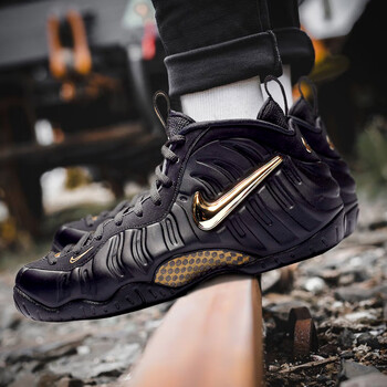 耐克（NIKE）籃球鞋亞光黑金泡624041-009 42.5