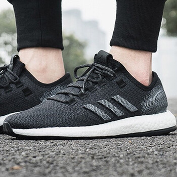阿迪達斯（Adidas）跑步鞋B37805/boost中底 