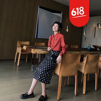 浪漫蕾絲裙，打造優(yōu)雅女神