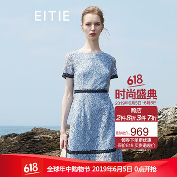 簡約條紋連衣裙，打造優(yōu)雅女人味