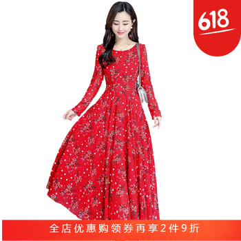 圓領(lǐng)連衣裙，穿出你的優(yōu)雅小性感