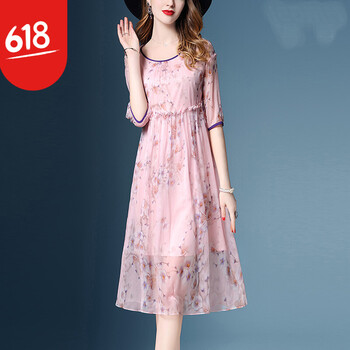 簡(jiǎn)約碎花連衣裙，打造性感女神