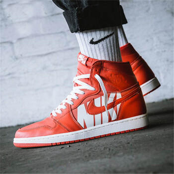 耐克（NIKE）籃球鞋橘色彈幕文字555088-800 
