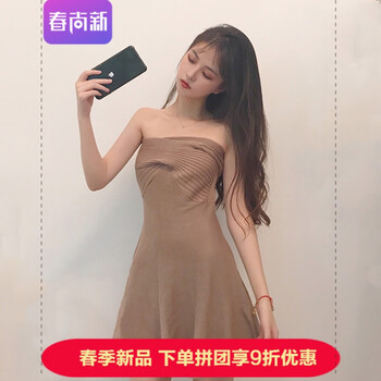 純色連衣裙，讓你性感又顯瘦