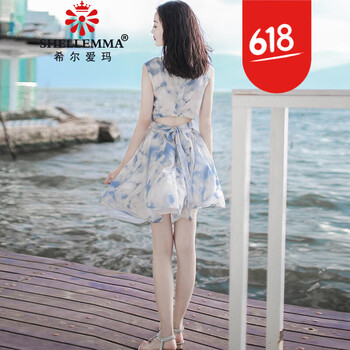 夏日海邊度假，雪紡連衣裙來(lái)救場(chǎng)