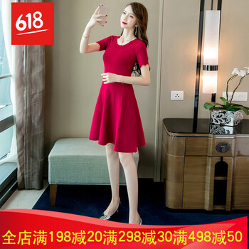純色蕾絲連衣裙，打造優(yōu)雅氣質(zhì)