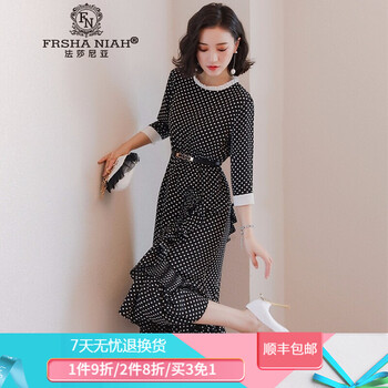 純色露肩短裙，微胖妹子的小心機(jī)