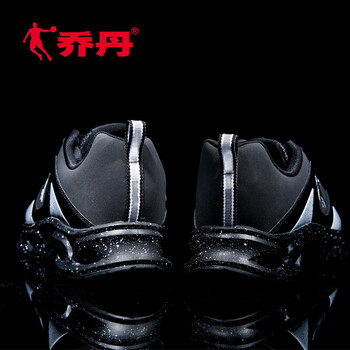男冬季運(yùn)動(dòng)喬丹