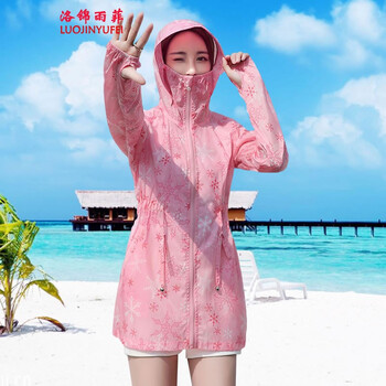 寬松連衣裙，讓你秒變街頭女神