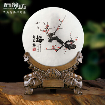 精致典雅擺件，讓客廳變得更溫馨