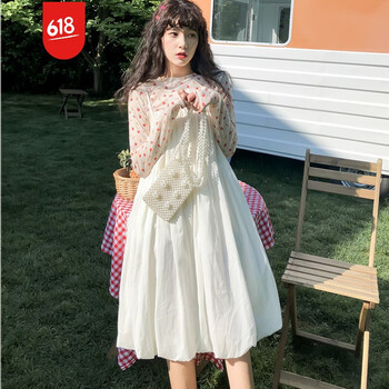 純色吊帶裙，讓你變身女神主角