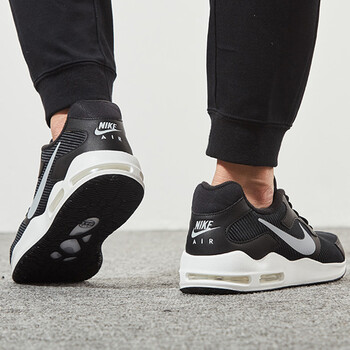 耐克（NIKE）跑步鞋916768-012/狼灰標(biāo)/熱賣 42
