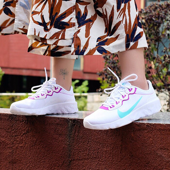 耐克（NIKE）跑步鞋白色AO0834-100/店長(zhǎng)推薦款 