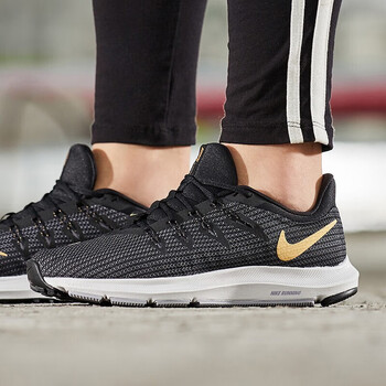 耐克(Nike)跑步鞋經(jīng)典熱賣909006-015 