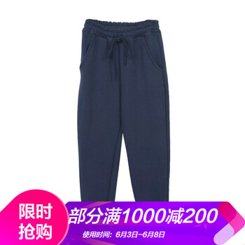 寬松直筒牛仔褲，穿出你的時尚范