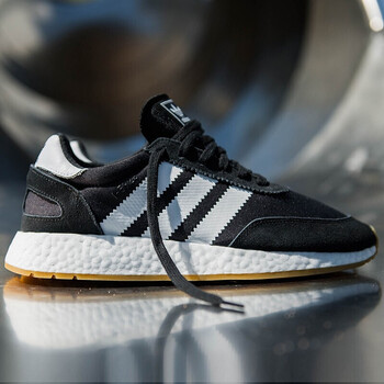 阿迪達斯（Adidas）跑步鞋BD7813 