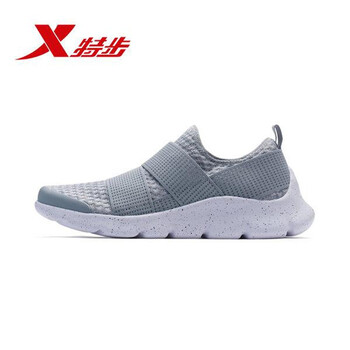 特步（XTEP）跑步鞋982319326733灰（透氣網(wǎng)面） 