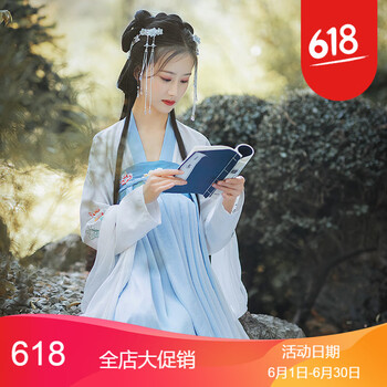 純色小短裙，讓你變身女神主角