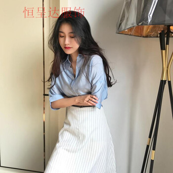 夏日海邊，荷葉裙打造性感小仙女