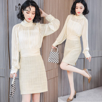 高領(lǐng)禮服連衣裙