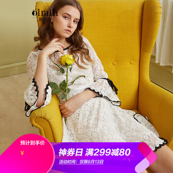 Olrain 純色 蝴蝶結，蕾絲 連衣裙