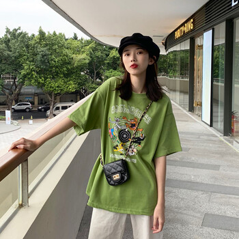 夏日穿搭，修身連衣裙來助力