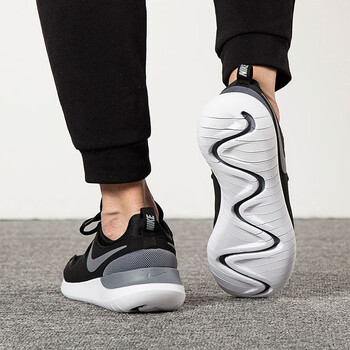 耐克（NIKE）跑步鞋AA2160-001/TESSEN 