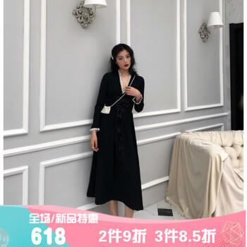 時尚小黑裙，打造優(yōu)雅女神范