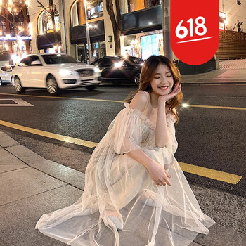 純色休閑短裙，打造優(yōu)雅小女人