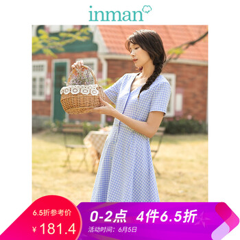 純色短袖連衣裙，打造優(yōu)雅女神范