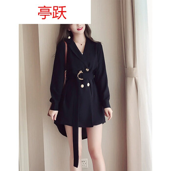純色蕾絲連衣裙，讓你優(yōu)雅度夏