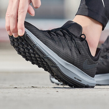 耐克（NIKE）跑步鞋AA7403-002/19新品爆款 