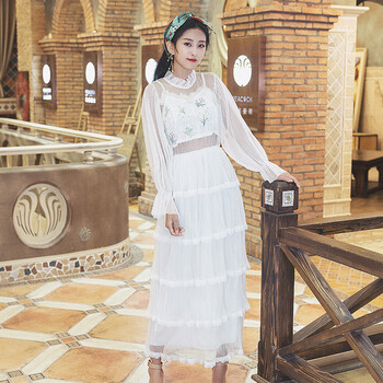 假兩件連衣裙，塑造優(yōu)雅女神