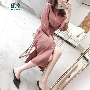 肉紅色連衣裙