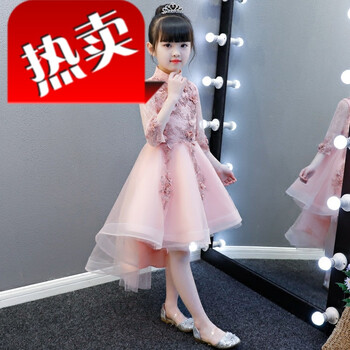 露肩連衣裙拯救你的少女