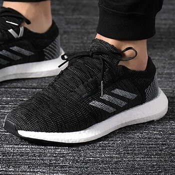阿迪達(dá)斯（adidas）跑步鞋B37803 
